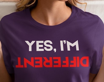 Maglietta unisex Stay Weird: divertente maglietta grafica introversa
