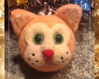 Juguete navideño de fieltro "Gatito rosa"