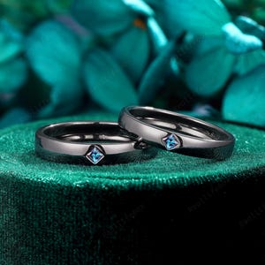 Anillo de compromiso de alejandrita de corte princesa para pareja, oro negro rodiado, piedra que cambia de color, alianza para él y para ella, estilo gótico, brujería, sencillo, conjunto nupcial