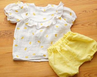 Set Baby Mädchen Geschenkset Geburt Musselin Bluse bestickt Rüschen Leinen Bloomers Sommerset Handmade Geschenk Babyparty Mädchen