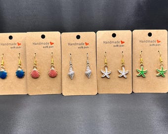 Boucles d'oreilles breloques en émail coquillage - Plage - Été - Vacances - Boucles d'oreilles vacances