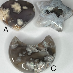 Black floral agate carvings