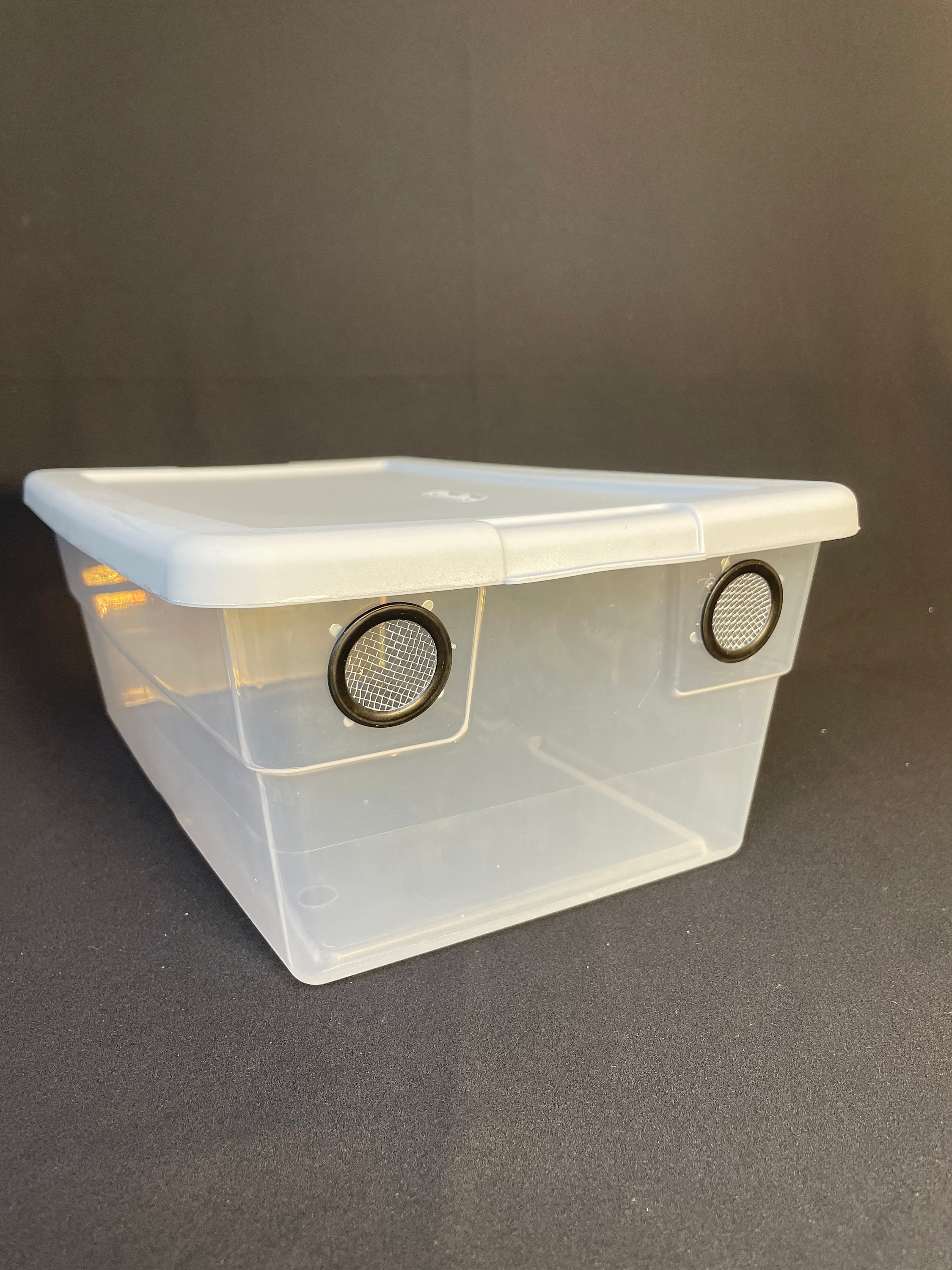 Vented Enclosure 6 Quart Container Terrarium Vivarium for Reptiles