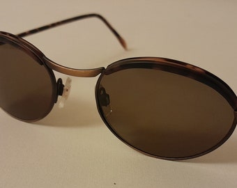 Vintage looking women\'s Ray-Ban sunglasses Like new Black frames Rituals\