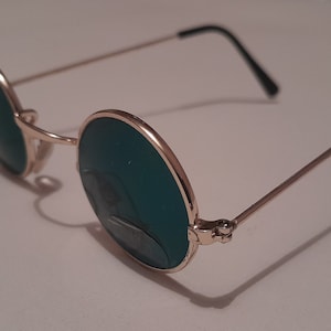 Oryginalne okulary przeciwsłoneczne dla dzieci John Lennon z lat 80., styl vintage, szerokość zauszników 100 mm, średnica 35 mm, zielone soczewki, mała twarz, złota oprawka