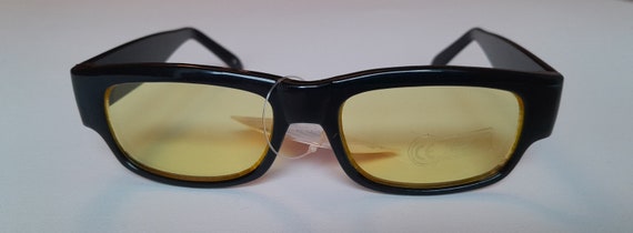 True Vintage 1990's Black frame Yellow lens Authe… - image 2