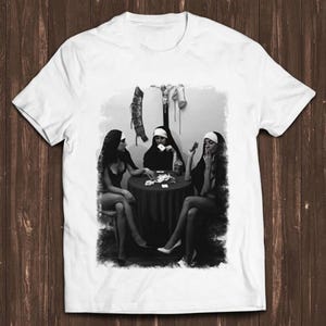 Suore nude carte da gioco fumatori bere design unisex donna uomo best seller retrò divertente meme regalo maglietta C1478