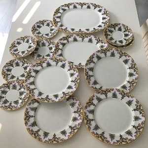 ANTIQUE AYNSLEY PLATES, Wilton Yellow, #B376.  Ca.1910. Sold separately Bone China. Made in England