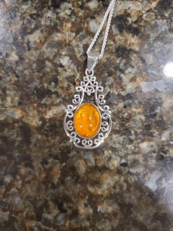Classical styled amber pendant w/ 20" rope chain … - image 2