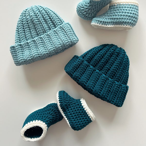 Ensemble bonnet et chaussons 0 à 3 mois au crochet