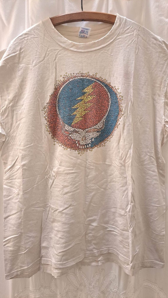 Grateful Dead Steal Your Face Logo t-shirt with a Shamrock – The Junkyard