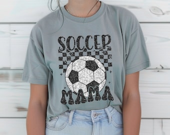 Fútbol mamá camiseta de gran tamaño deportes mamá camiseta lindo fútbol mamá camisa fútbol mamá regalo temporada de fútbol mamá era fútbol camisa regalos de fútbol