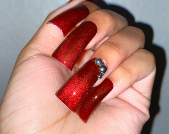Red Cat Eye w/ Silver Pearls | Press-On Nails
