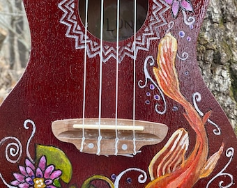 Ukelele pintado a mano con peces koi