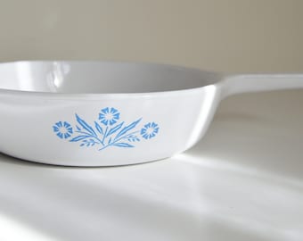 Vintage CORNINGWARE 6.5 inch White and Cornflower Blue Skillet - Classic Kitchen Collectible