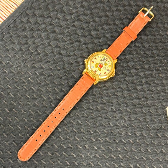 Lorus Mickey Mouse Around the World Flag Dial Gold Tone  display picture 3
