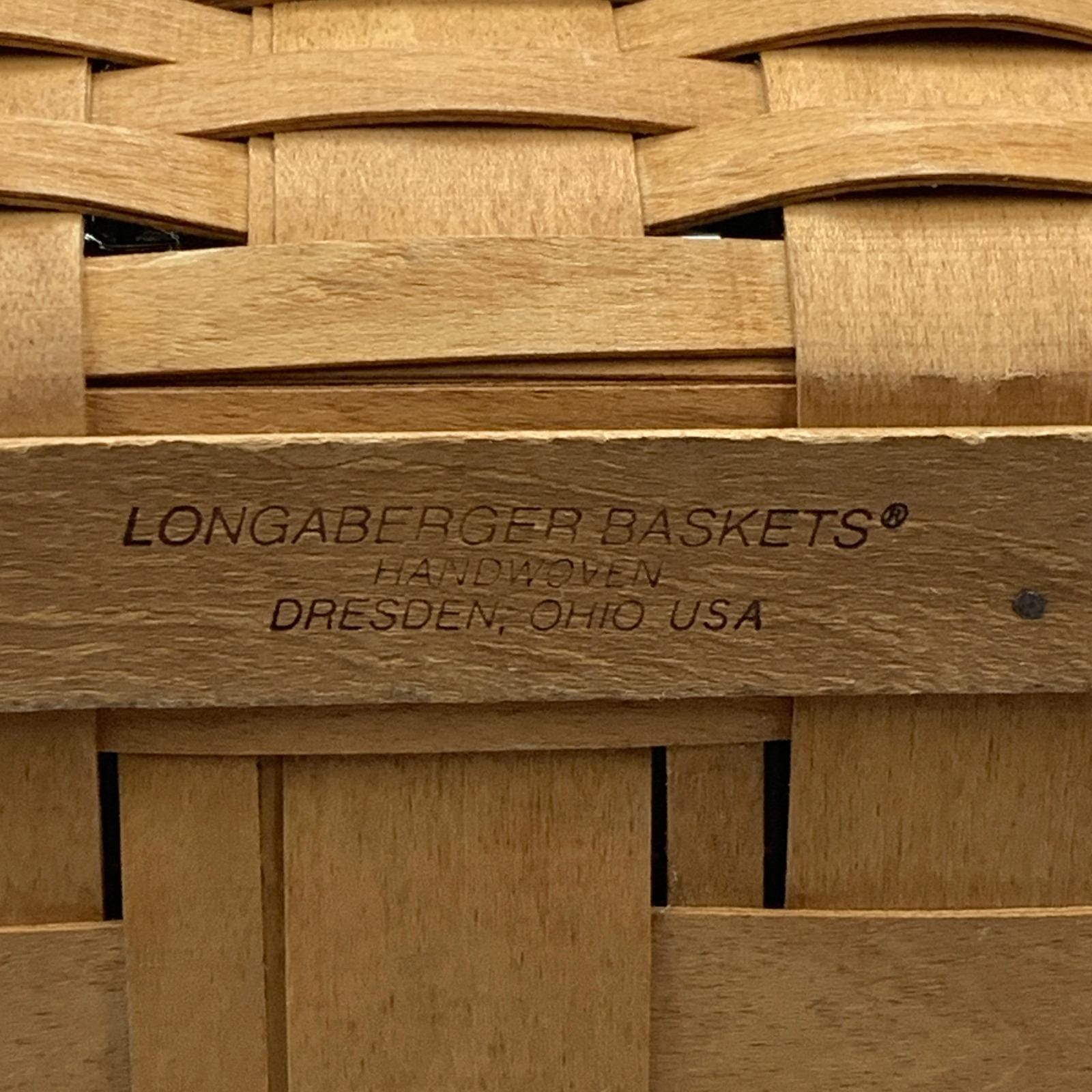 Longaberger Basket 1992 Handwoven Wooden Lid Picnic Basket Toggle