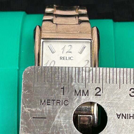 Relic Womens Silver Rectangular Watch ZR33813 Sta… - image 2