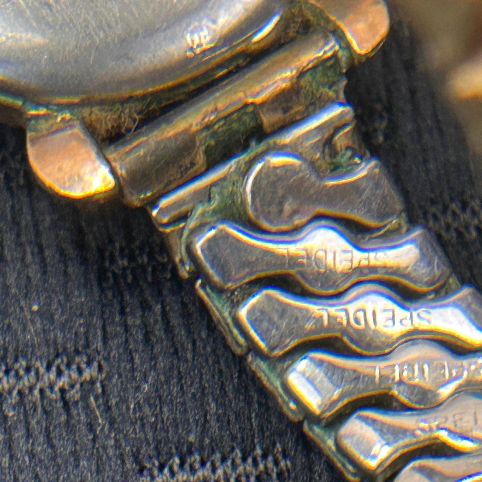 Benrus Vintage Mechanical Watch Black Dial Gold Tone‎ Speidel Band Parts Repair Vintage watches for sale main image 4
