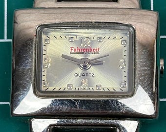 Chicos Quartz Wrist Watch, Womans Watch, Silver Color and  display picture 3
