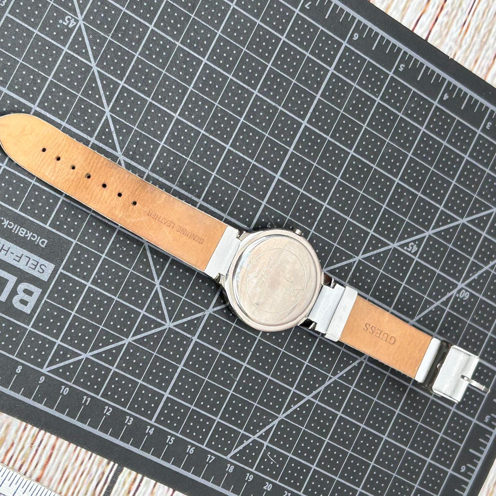 GUESS Paisley Dial Crystal Bezel Watch One Size White Leather Strap Boho Y2K Guess Womens Paisley Floral Dial Crystal Bezel White Leather  main image 3