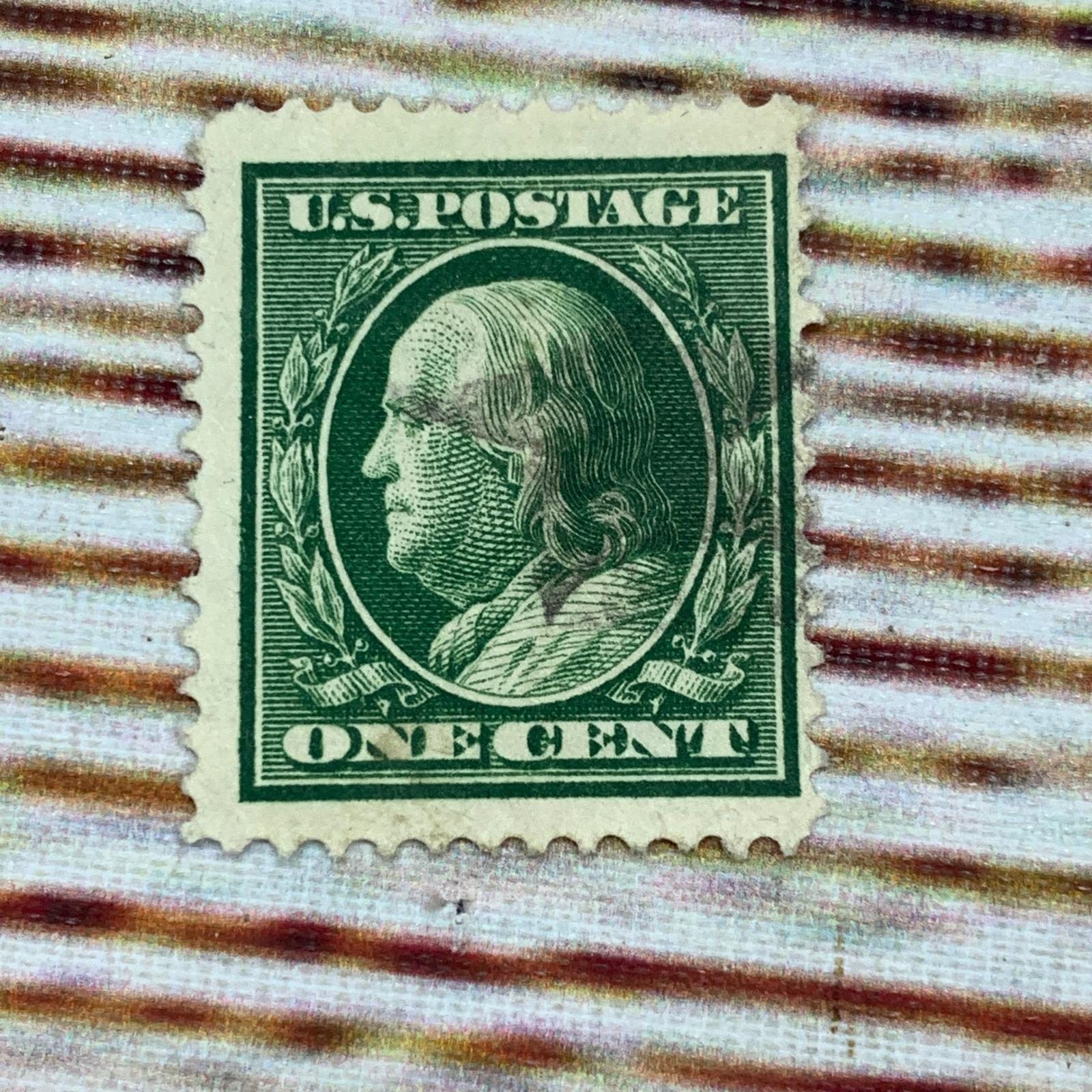 US Postage Stamp One Cent Benjamin Franklin Green Vintage  display picture 1