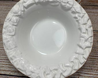 Juego de 4 cuencos para pasta Antica Fornace con ribete floral en relieve blanco, hechos en Italia