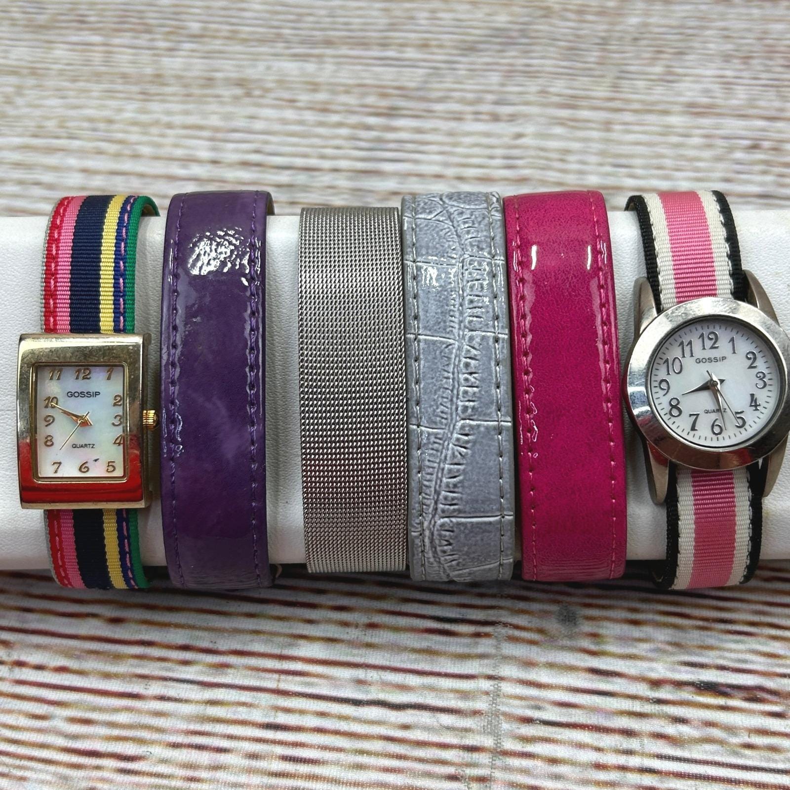 Gossip Interchangeable Watch Set with Colorful Bands Gossip Quartz Wrist Watch Boxed Set w/ 12 Interchangeable  main image 3