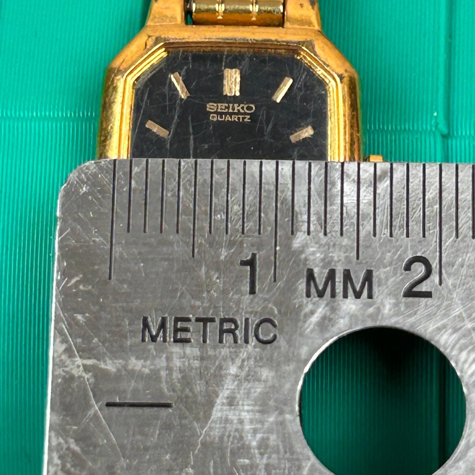 Seiko Quartz Ladies Watch Gold Tone Octagonal Black Dial V400-5608 Vintage‎ Seiko Quartz Ladies Watch Gold Tone Octagonal Black Dial  main image 3