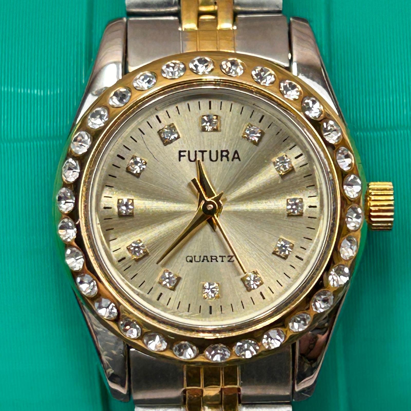 Futura Womens Two Tone Interchangeable‎ Bezel Watch Set Crystal Gold Silver 2272 Futura Womens Two Tone Interchangeable Bezel Watch Set  main image 3