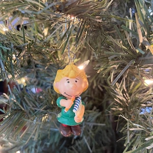 The PEANUTS Gang, Sally - Vintage Hallmark Keepsake Ornament - 1996