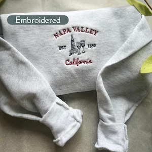 Napa Valley Pullover, Napa Valley Crewneck Sweatshirt, Vintage California Sweater, Winery Crewneck, Vineyard Sweatshirt, Embroidered Sweater