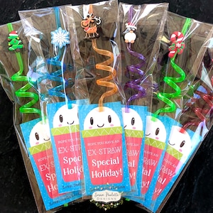 Christmas Party Favors for Kids, Crazy Straw Holiday Themed Party Favors, Teacher Student Xmas Gifts, Non-Candy Stocking Stuffer, Set of 6