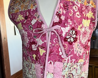 Quilted vest, vintage quilt,repurposed quilt, vest for spring, sleeveless jacket, spring flowers