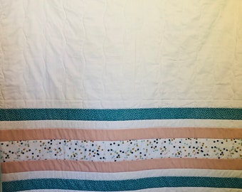 Baby quilt, pastel dots quilt, baby decor, baby blanket