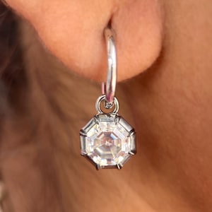 Octagon Moissanite Georgische ingekorte knop achterkant instelling oorbel, Victoriaanse oorbellen, Octagon zwart gouden hoepeloorbellen
