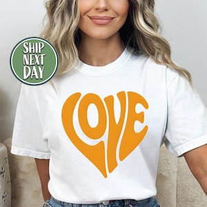 Minimalistisches goldenes Bernstein-Liebes-Herz-T-Shirt, Liebesfrauen-Hemd, Freundin Shirt, Retro Liebes-T-Shirt, gemütliches Geschenk für sie, Herbst-Vibes-TC116