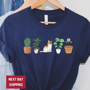 Katzen und Pflanzen Shirt, Pflanzen Liebhaber Shirt, Gärtner Shirt, Shirts für Katzenliebhaber, Sukkulenten Pflanzen Shirt, Pflanzen Liebhaber Geschenk Katzen T-Shirt - FA001
