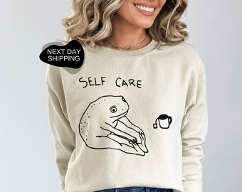 Funny Frog Sweatshirt, Frog Sweatshirt, Yoga Sweatshirt, Funny Sweatshirt, Frog, Birthday Gift For Her, Animal Hoodie, Funny Hoodie - FS016