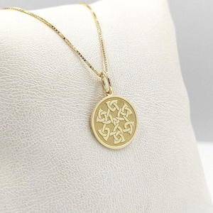 Colgante de nudo celta de oro macizo de 14 quilates, delicado collar de moneda con nudo irlandés, dije con símbolo celta, colgante de triqueta de oro, joyería con nudo irlandés