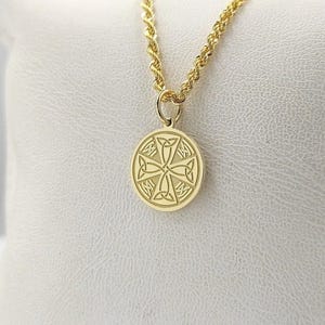 Collier croix celtique en or massif 14 carats, pendentif croix de protection, breloque croix noeuds de la Trinité, bijoux croix celtique, collier irlandais disque d'or