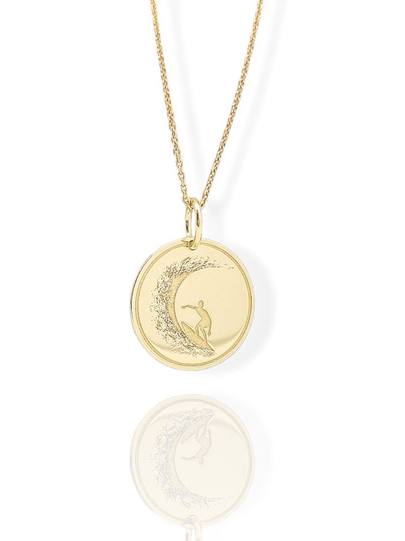 Colgante De Oro Macizo De 10 Quilates Con El Espíritu Santo Religioso