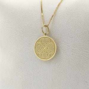 14K Solid Gold Keltischer Knoten Halskette, personalisierter vierblättriger Klee Anhänger, keltischer vierblättriger Kleescheiben Schmuck, keltischer Knoten Symbol Anhänger