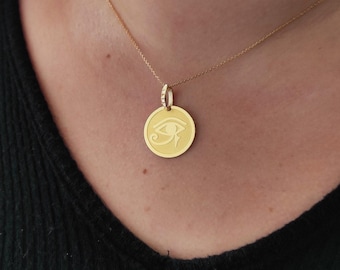 Colgante de Ojo de Horus con moissanita en oro de 14 quilates - Collar egipcio