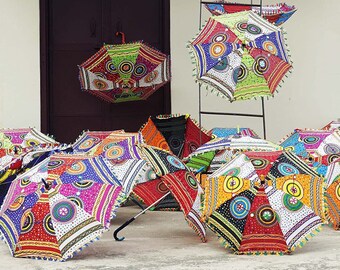 Großhandel Lot Indische Dekorative Regenschirme handgemacht bestickt Sonnenschirme für Party Geburtstag Weihnachten und Hochzeitsdekoration