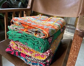 Lot de gros lot de couette kantha vintage indienne faite à la main, couverture réversible, couvre-lit, tissu en coton, boho matelassage, couvre-lit jumeau