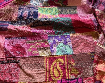 Indisch Rosa Patchwork Kantha Quilt Seide Tagesdecke Handgemachte Bettwäsche Boho Überwurf