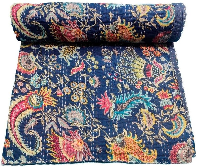 Cotone floreale indiano serigrafato Kantha Quilt Queen Coperta coperta fatta a mano Boho Queen Copriletto blu Kantha Lenzuolo Decor Coperte immagine 1