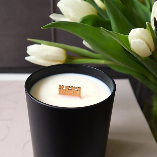 Soy Candle with Wooden Wick | Valentine’s Day gift | Unscented and aroma options | Crackling wick candle | Eco-friendly and Vegan