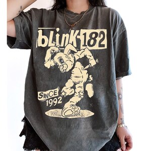 Vintage Blink Rock n' Roll T Shirt,Retro Vintage Shirt,Gift for Fan,Music Shirt Gift,Concert Music comfort colors Shirt,Retro Shirt Women